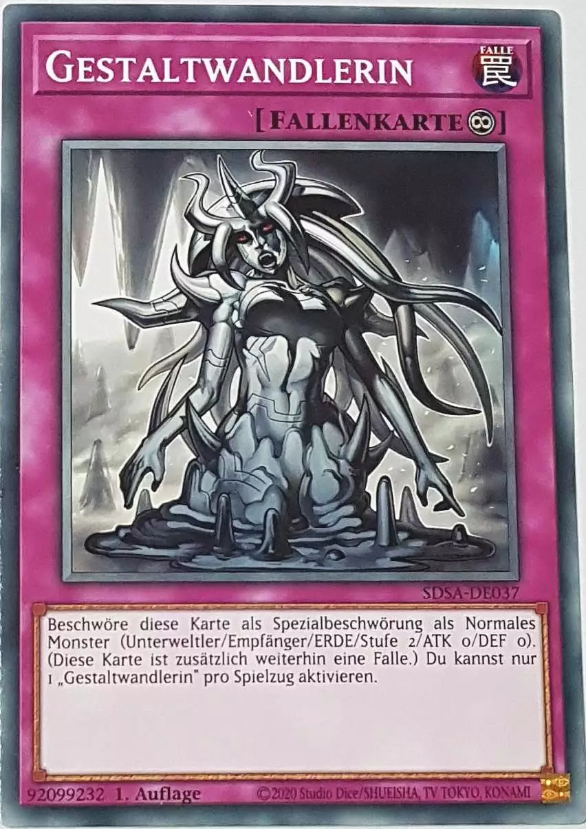 Gestaltwandlerin SDSA-DE037 ist in Common Yu-Gi-Oh Karte aus Sacred Beasts 1.Auflage