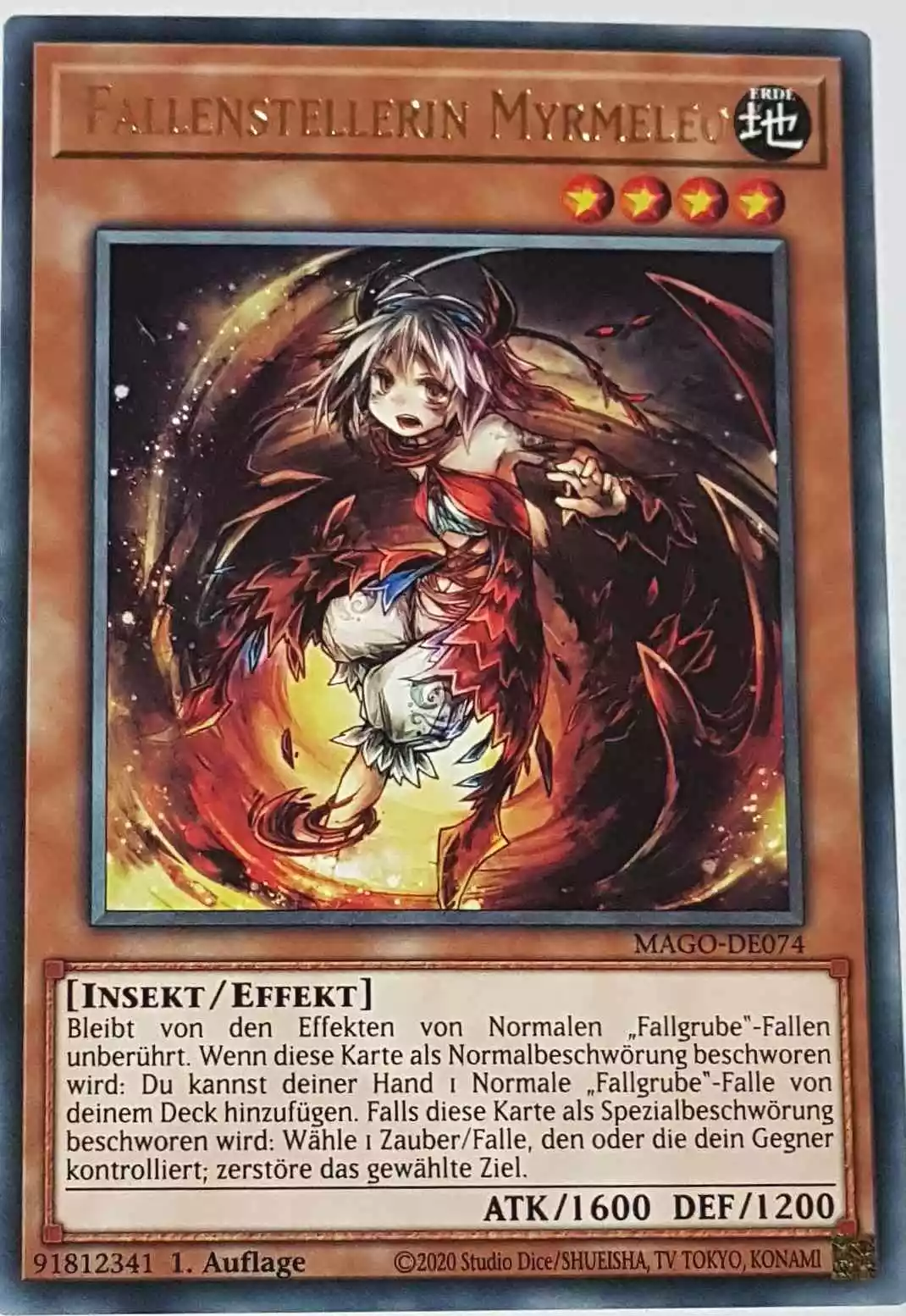 Fallenstellerin Myrmeleo MAGO-DE074 ist in Gold Rare Yu-Gi-Oh Karte aus Maximum Gold 1. Auflage