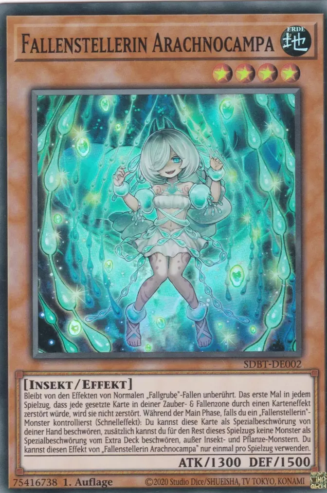 Fallenstellerin Arachnocampa SDBT-DE002 ist in Super Rare Yu-Gi-Oh Karte aus Structure Deck: Beware of Traptrix 1.Auflage