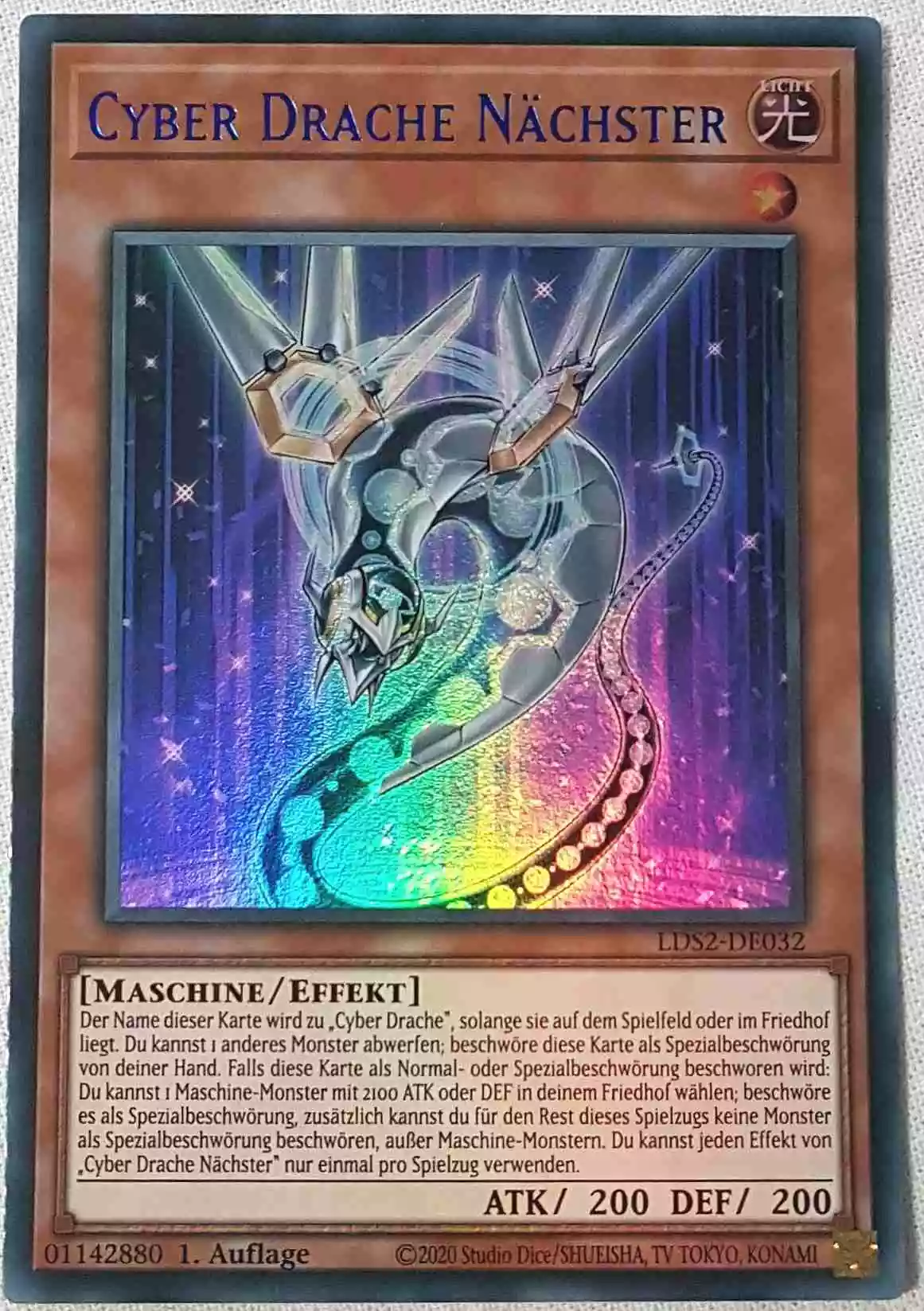 Cyber Drache Nächster (blau) LDS2-DE032 ist in Colorful Ultra Rare Yu-Gi-Oh Karte aus Legendary Duelists: Season 2 1.Auflage