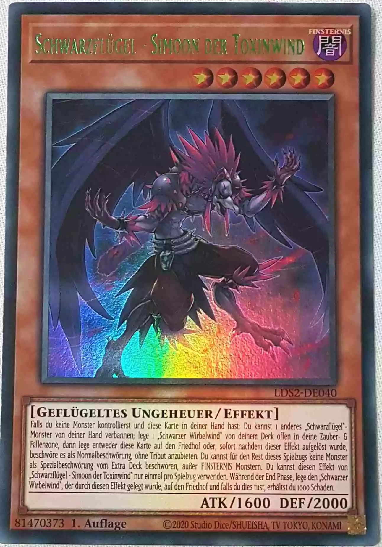 Schwarzflügel - Simoon der Toxinwind (grün) LDS2-DE040 ist in Colorful Ultra Rare Yu-Gi-Oh Karte aus Legendary Duelists: Season 2 1.Auflage