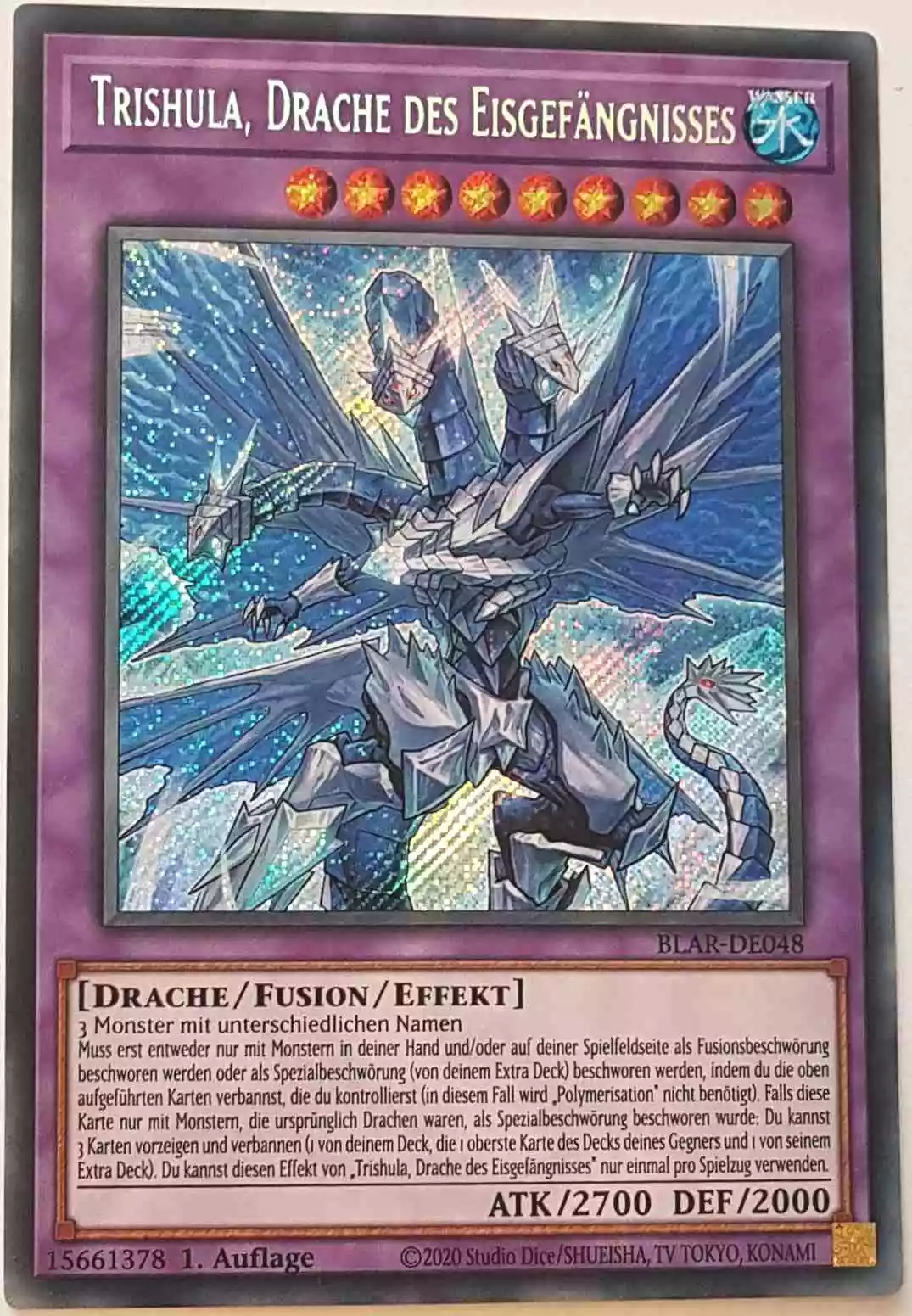 Trishula, Drache des Eisgefängnisses BLAR-DE048 ist in Secret Rare Yu-Gi-Oh Karte aus Battles of Legend: Armageddon 1.Auflage