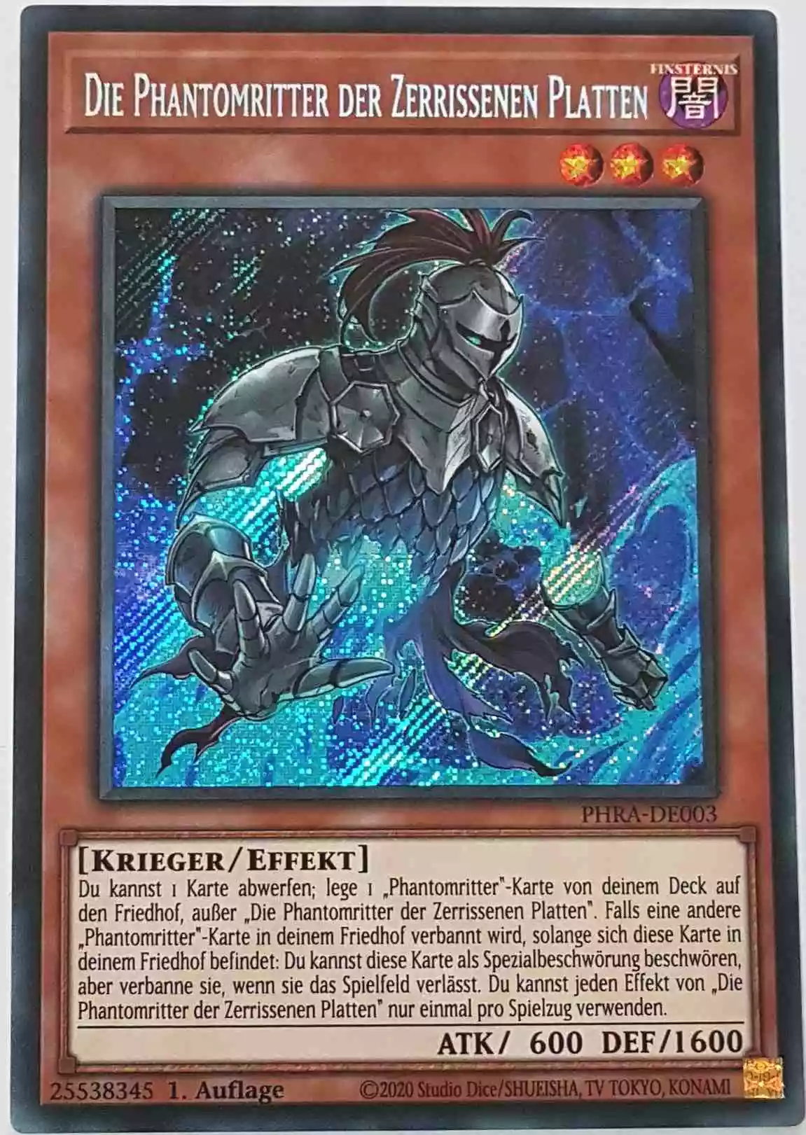 Die Phantomritter der Zerrissenen Platten PHRA-DE003 ist in Secret Rare Yu-Gi-Oh Karte aus Phantom Rage 1. Auflage