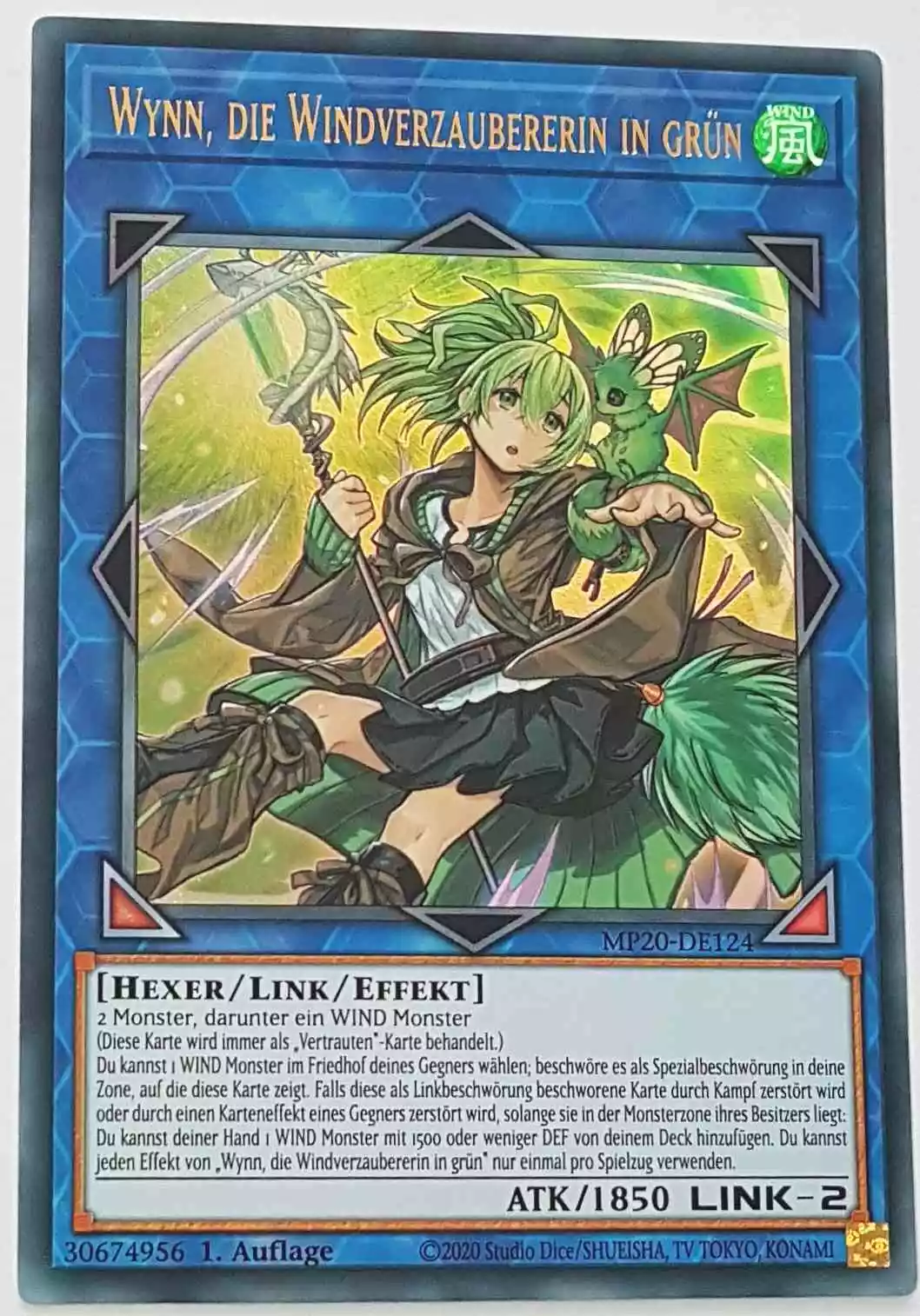 Wynn, die Windverzaubererin in grün MP20-DE124 ist in Ultra Rare Yu-Gi-Oh Karte aus 2020 Tin of Lost Memories 1.Auflage