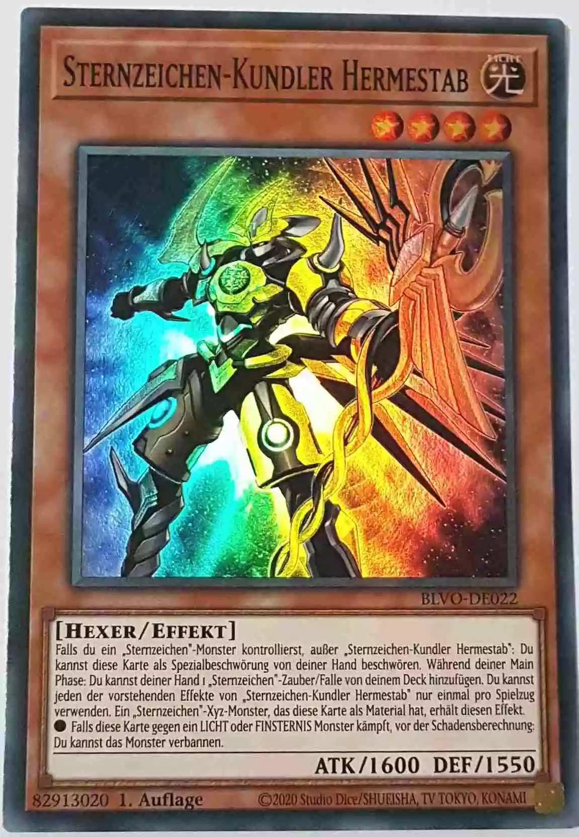 Sternzeichen-Kundler Hermestab BLVO-DE022 ist in Super Rare Yu-Gi-Oh Karte aus Blazing Vortex 1.Auflage