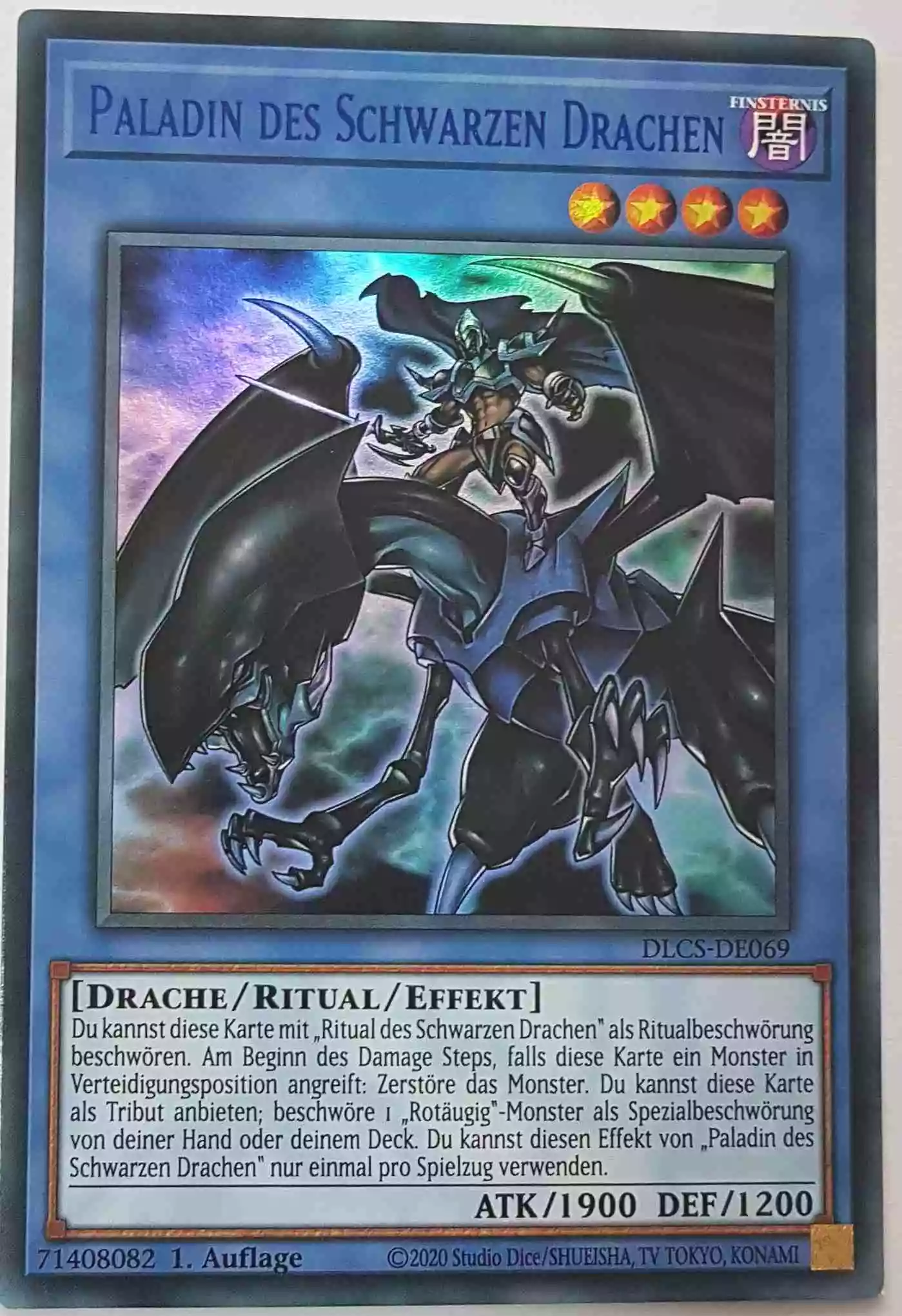 Paladin des Schwarzen Drachen (blau) DLCS-DE069-B ist in Colorful Ultra Rare Yu-Gi-Oh Karte aus Dragons of Legend The Complete Series 1.Auflage