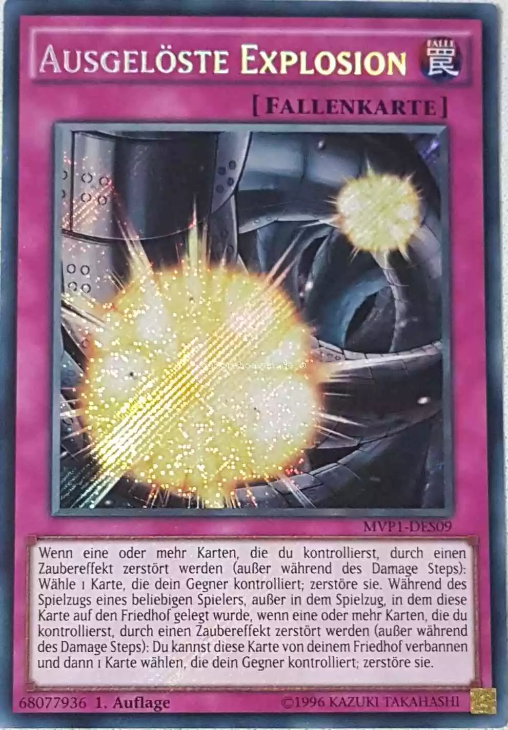 Ausgelöste Explosion MVP1-DES09 ist in Secret Rare aus The Dark Side of Dimensions Movie Pack Secret Edition 1.Auflage