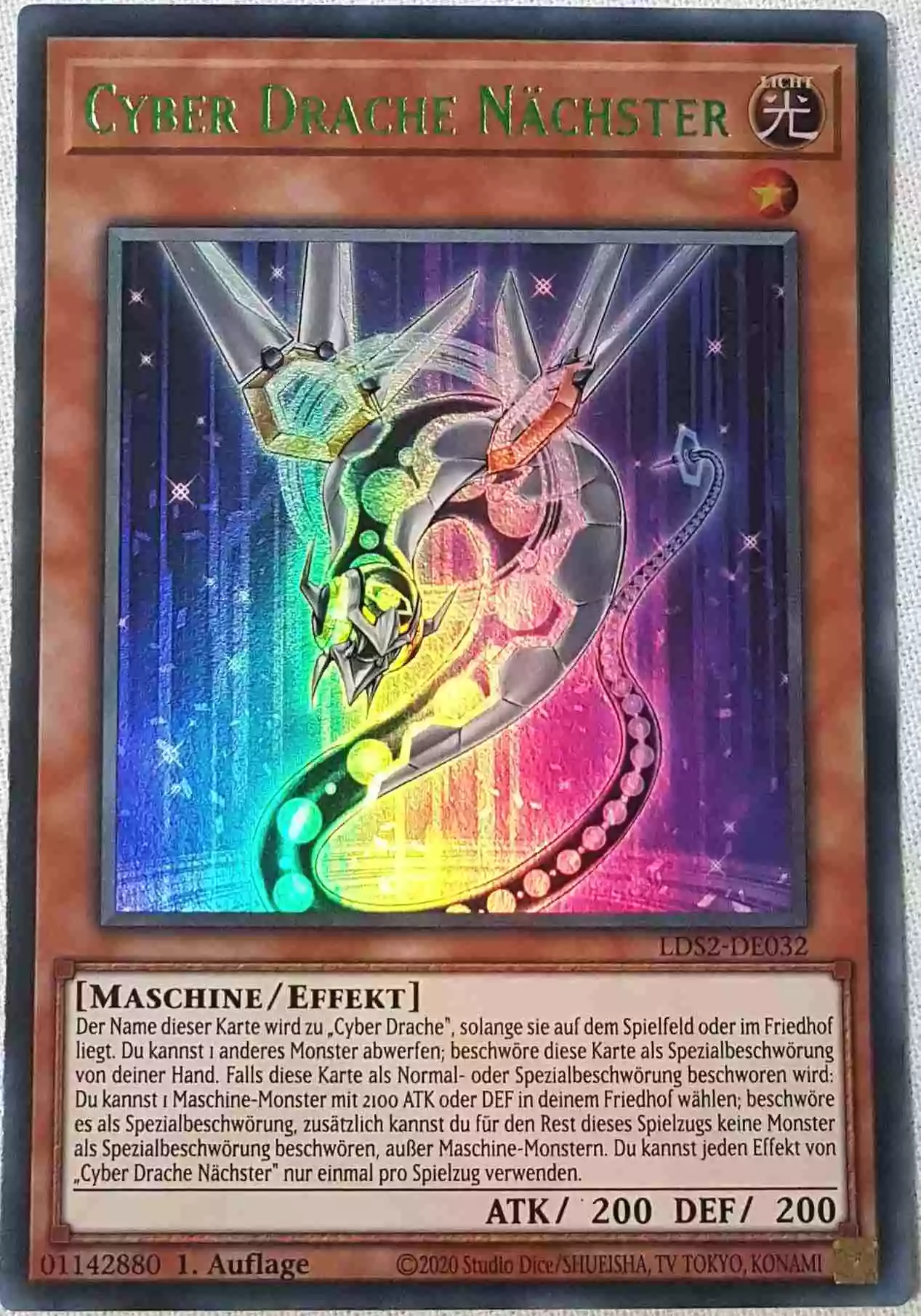 Cyber Drache Nächster (grün) LDS2-DE032 ist in Colorful Ultra Rare Yu-Gi-Oh Karte aus Legendary Duelists: Season 2 1.Auflage