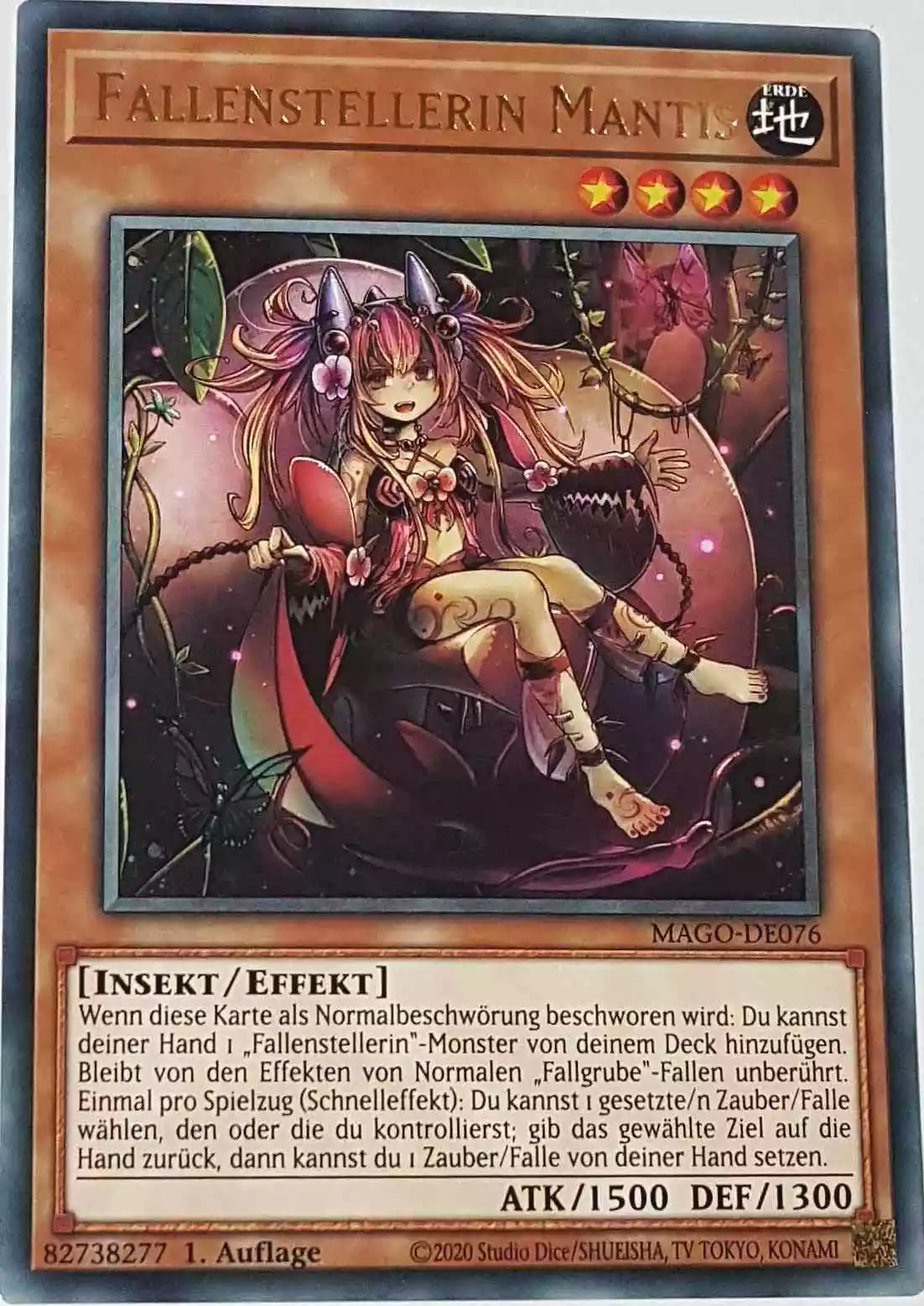 Fallenstellerin Mantis MAGO-DE076 ist in Gold Rare Yu-Gi-Oh Karte aus Maximum Gold 1. Auflage