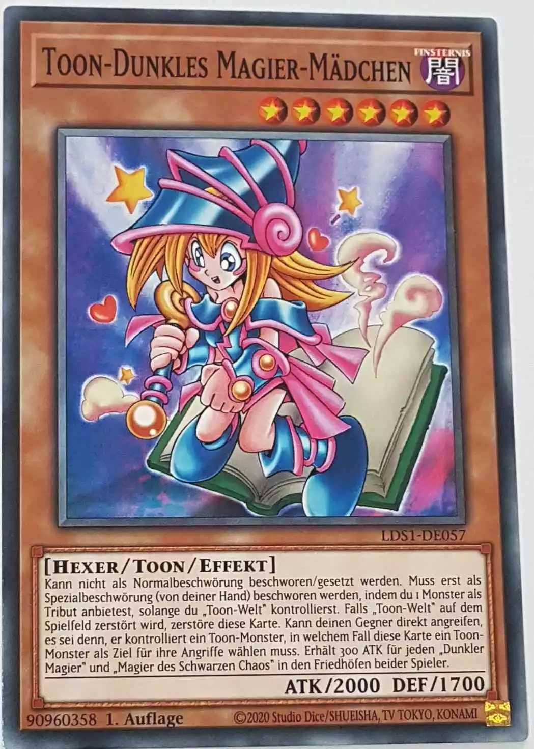 Toon-Dunkles Magier-Mädchen LDS1-DE057 ist in Common Yu-Gi-Oh Karte aus Legendary Duelists: Season 1 1.Auflage