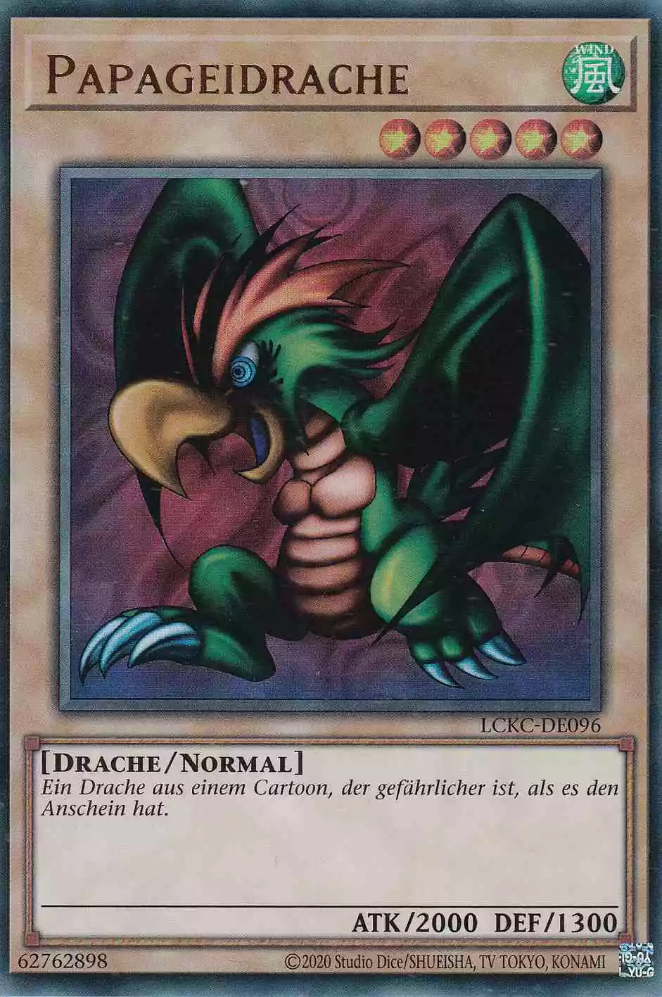 Papageidrache Ultra Rare LCKC-DE096 Yugioh Karte Papageidrache LCKC-DE096 ist in Ultra Rare Yu-Gi-Oh Karte aus Legendary Collection Kaiba unlimitiert